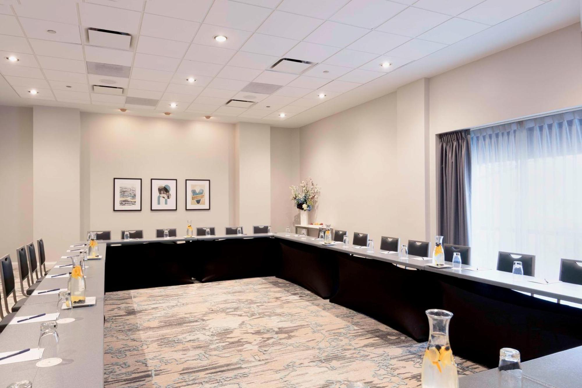 Doubletree By Hilton Hotel And Conference Center Chicago North Shore Skokie Zewnętrze zdjęcie
