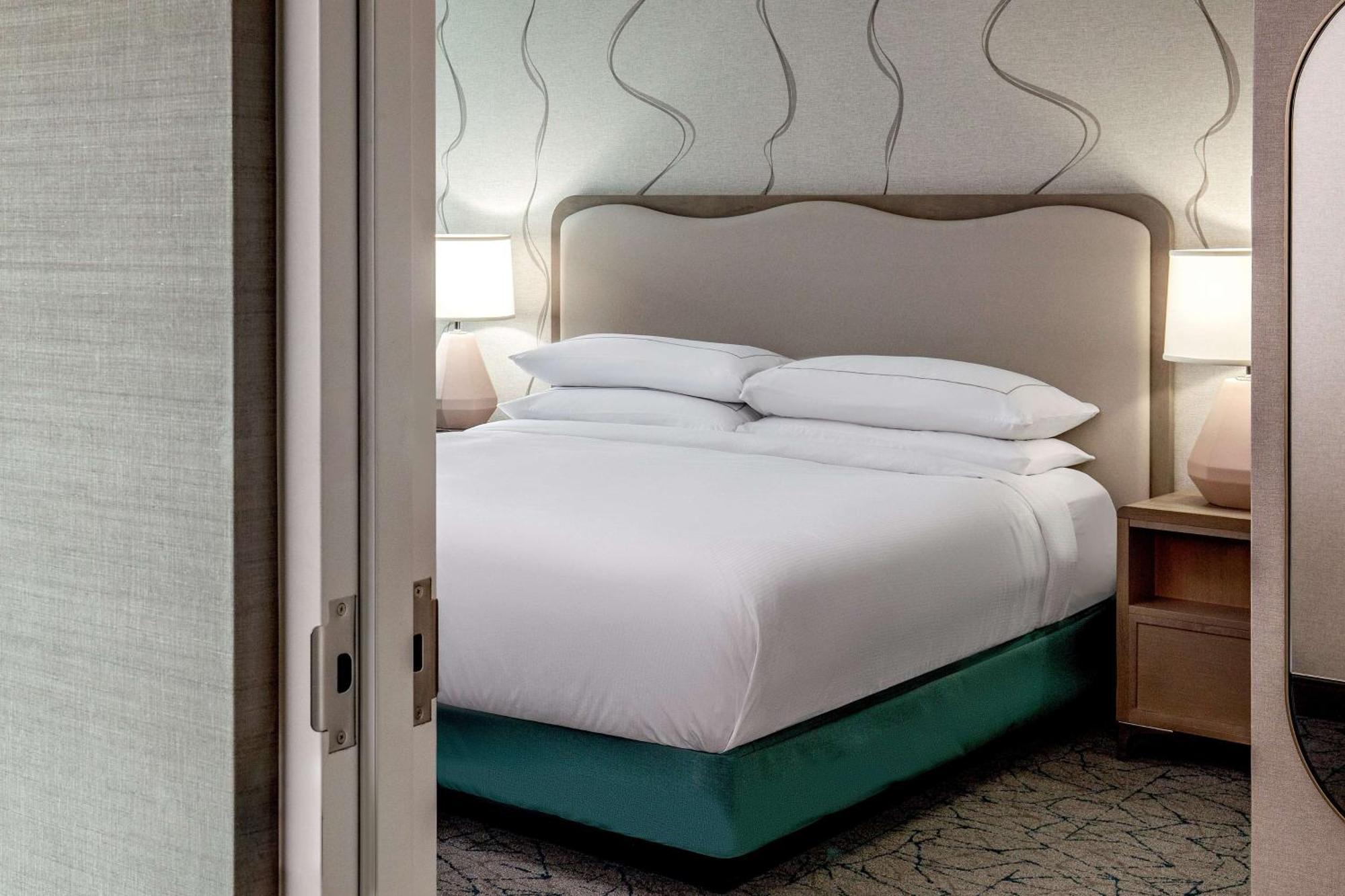 Doubletree By Hilton Hotel And Conference Center Chicago North Shore Skokie Zewnętrze zdjęcie