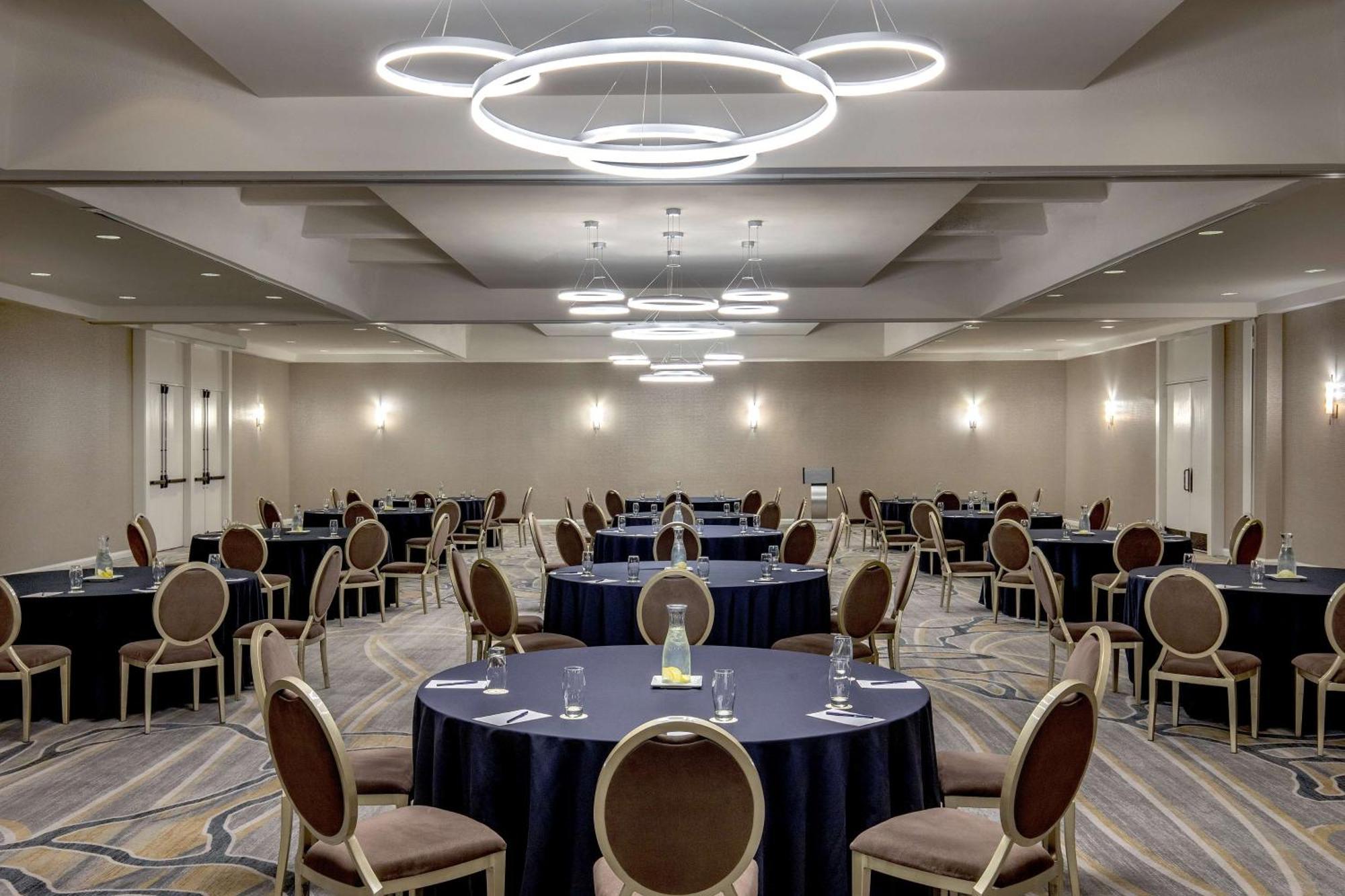 Doubletree By Hilton Hotel And Conference Center Chicago North Shore Skokie Zewnętrze zdjęcie