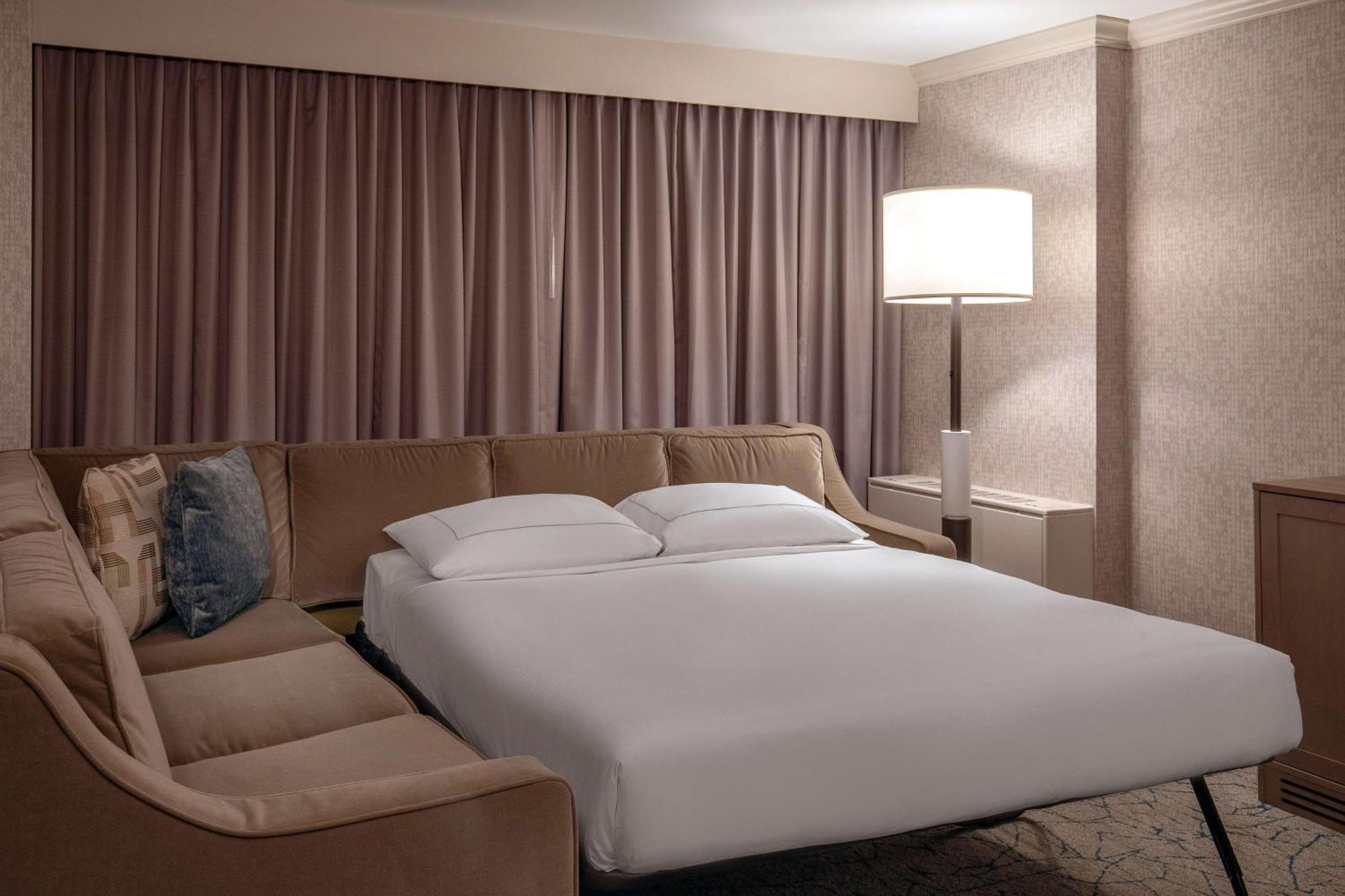 Doubletree By Hilton Hotel And Conference Center Chicago North Shore Skokie Zewnętrze zdjęcie
