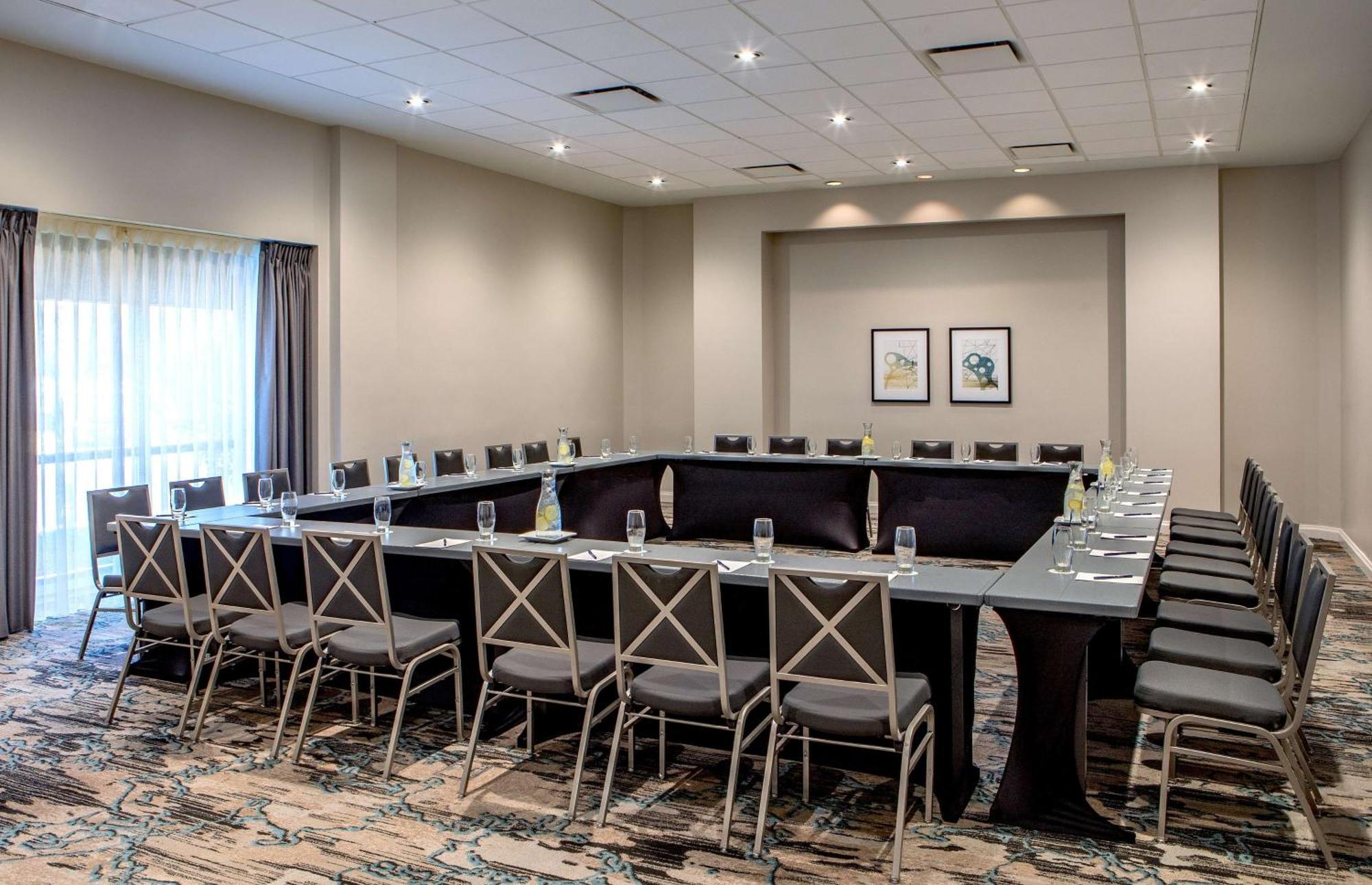 Doubletree By Hilton Hotel And Conference Center Chicago North Shore Skokie Zewnętrze zdjęcie